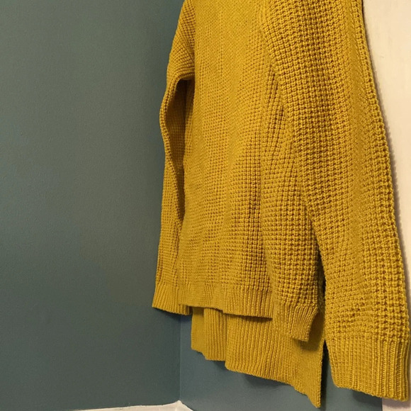 Aritzia Wilfred Free women’s crew neck sweater-small 100% wool-great condition - Picture 5 of 6